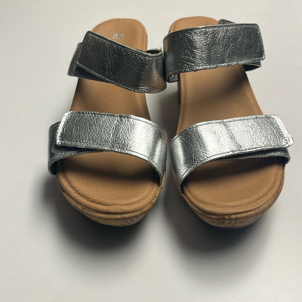 Like new Naot wedge slides
